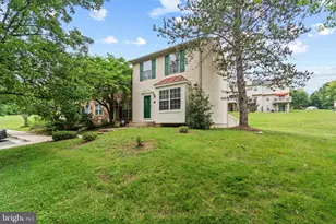 8604 John Ellicott Ct, Ellicott City, MD 21043 - Photo 2