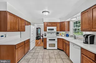 14020 Castlebar Dr, Glenwood, MD 21738 - Photo 10