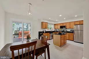 6211 Deep Earth Ln, Columbia, MD 21045 - Photo 12