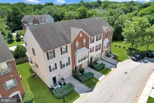 9453 Birdhouse Cir, Columbia, MD 21046 - Photo 2