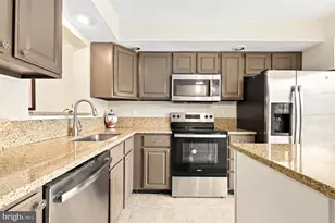 8068 Brightwood Ct, Ellicott City, MD 21043 - Photo 10