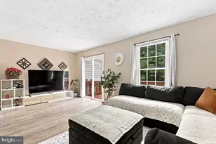 8068 Brightwood Ct, Ellicott City, MD 21043 - Photo 4