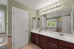 8916 Lee Manor Dr, Ellicott City, MD 21043 - Photo 28
