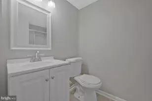 10572 Twin Rivers Rd, Columbia, MD 21044 - Photo 24