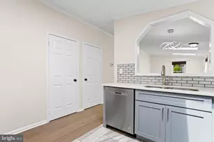 8902 Josephs Coat Ct, Jessup, MD 20794 - Photo 12