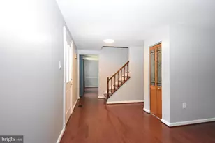 8673 Cooperhawk Ct, Columbia, MD 21045 - Photo 2