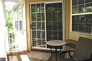 5812 Wyndham Cir, Columbia, MD 21044 - Photo 4