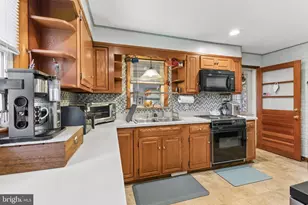 8405 Jopenda Dr, Ellicott City, MD 21043 - Photo 12