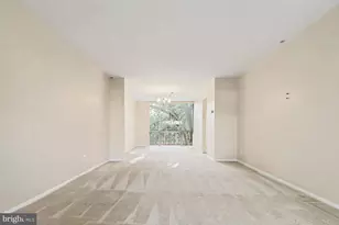 10800 Green Mountain Cir, Columbia, MD 21044 - Photo 4