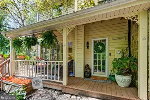 8469 Hill St, Ellicott City, MD 21043 - Photo 2