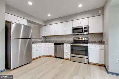 7717 Heatherside Lane, Ellicott City, MD 21043 - Photo 6