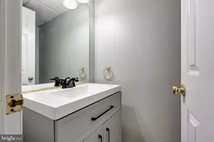 7717 Heatherside Ln, Ellicott City, MD 21043 - Photo 36