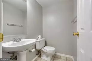 7717 Heatherside Ln, Ellicott City, MD 21043 - Photo 14