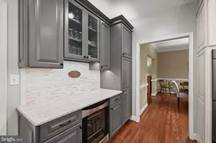 10305 Greenbriar Ct, Ellicott City, MD 21042 - Photo 16