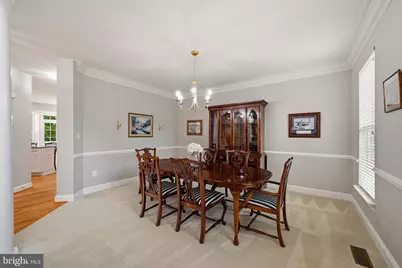 8208 Michaels Rdg, Ellicott City, MD 21043 - Photo 10