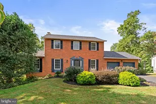 4236 Hermitage Dr, Ellicott City, MD 21042 - Photo 2