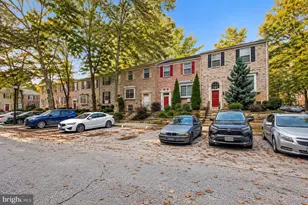 11886 New Country Ln, Columbia, MD 21044 - Photo 2