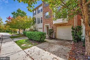 9418 Birdhouse Cir, Columbia, MD 21046 - Photo 2