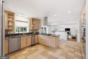 1525 W Kersey Ln, Potomac, MD 20854 - Photo 8