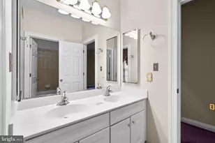 8605 Burning Tree Rd, Bethesda, MD 20817 - Photo 26