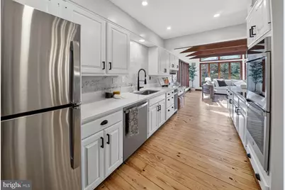 6813 Winterberry Lane, Bethesda, MD 20817 - Photo 8