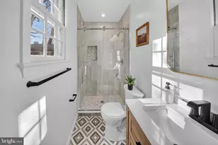 6813 Winterberry Ln, Bethesda, MD 20817 - Photo 20