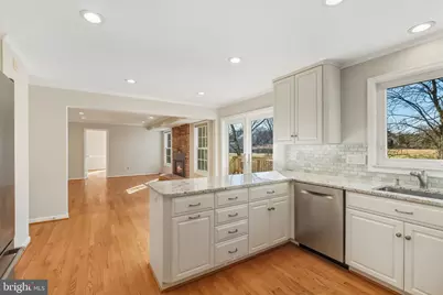 9208 Orchard Brook Drive, Potomac, MD 20854 - Photo 10