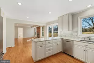 9208 Orchard Brook Dr, Potomac, MD 20854 - Photo 10