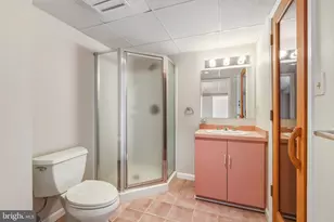 9208 Orchard Brook Dr, Potomac, MD 20854 - Photo 32