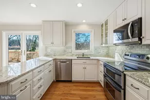 9208 Orchard Brook Dr, Potomac, MD 20854 - Photo 8