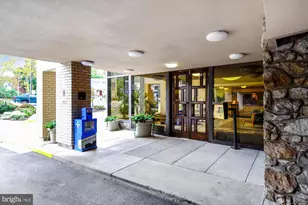 4242 East-West Hwy, Chevy Chase, MD 20815 - Photo 38