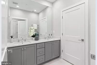 10302 Grosvenor Place, Rockville, MD 20852 - Photo 24