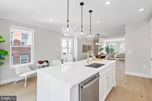 10302 Grosvenor Pl, Rockville, MD 20852 - Photo 12