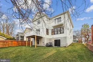 10608 Parkwood Dr, Kensington, MD 20895 - Photo 2