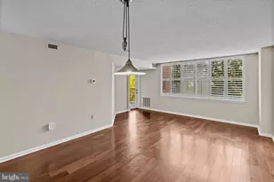 10101 Grosvenor Pl, Rockville, MD 20852 - Photo 10