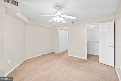 10101 Grosvenor Place #L12, Rockville, MD 20852 - Photo 20