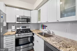 12 Monroe St, Rockville, MD 20850 - Photo 16