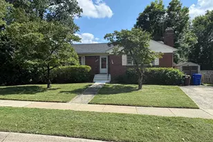 9702 Singleton Dr, Bethesda, MD 20817 - Photo 1