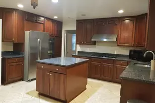 9918 E Derbyshire Ln, Bethesda, MD 20817 - Photo 6