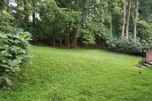 9918 E Derbyshire Ln, Bethesda, MD 20817 - Photo 48