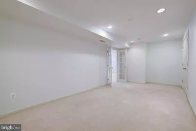 6710 Persimmon Tree Road, Bethesda, MD 20817 - Photo 32