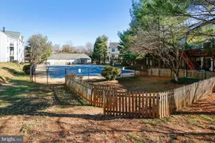 21 Sterling Ct, Rockville, MD 20850 - Photo 30