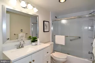5225 Pooks Hill Rd, Bethesda, MD 20814 - Photo 18