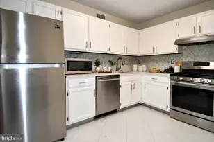 5225 Pooks Hill Rd, Bethesda, MD 20814 - Photo 12