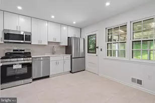 11710 Milbern Dr, Potomac, MD 20854 - Photo 4