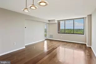 10101 Grosvenor Pl, Rockville, MD 20852 - Photo 1