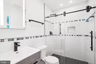 13601 Valley Dr, Rockville, MD 20850 - Photo 30