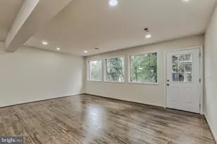 12802 Leahy Dr, Rockville, MD 20851 - Photo 8