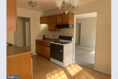 884 College Parkway #303, Rockville, MD 20850 - Photo 2