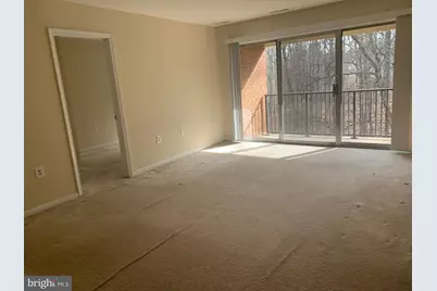 884 College Parkway #303, Rockville, MD 20850 - Photo 4